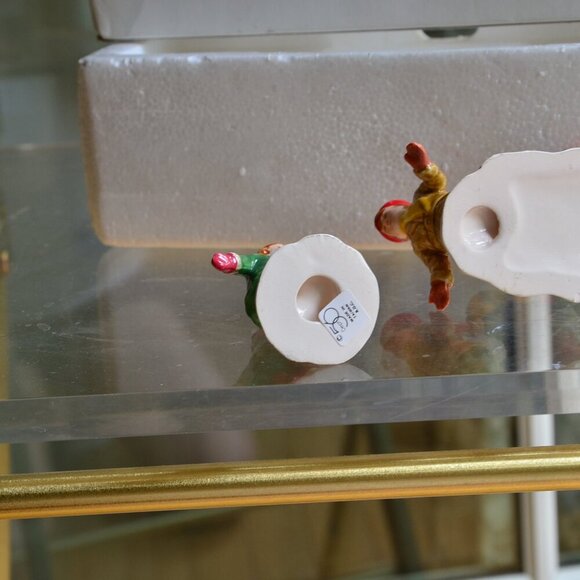 Dept 56 Department 56 Crack The Whip Skaters (set of 3)The Original Snow Village - Picture 7 of 9